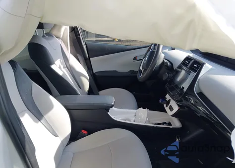 2016 Toyota Prius Three Touring z USA, uszkodzony, nr VIN JTDKARFU8G3508911